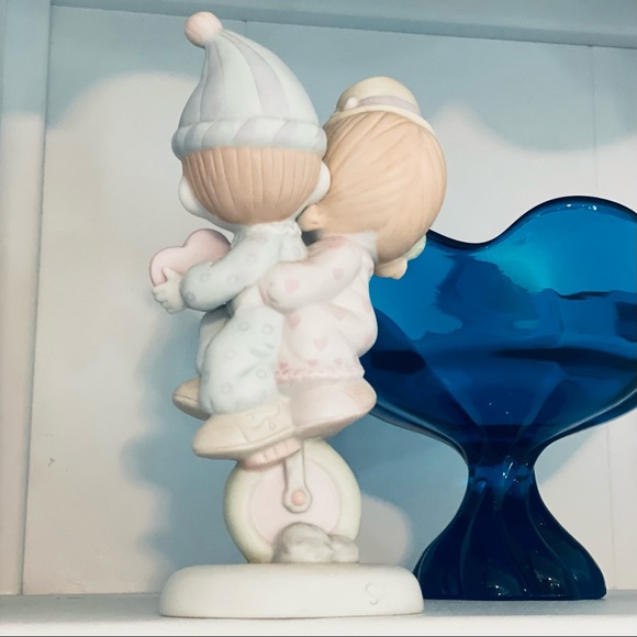 SOLD❣️PRECIOUS MOMENTS 101850 FIGURINE - Picture 4 of 7